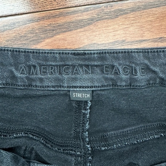 American Eagle Curvy Mom Jean High Rise - Picture 8 of 12